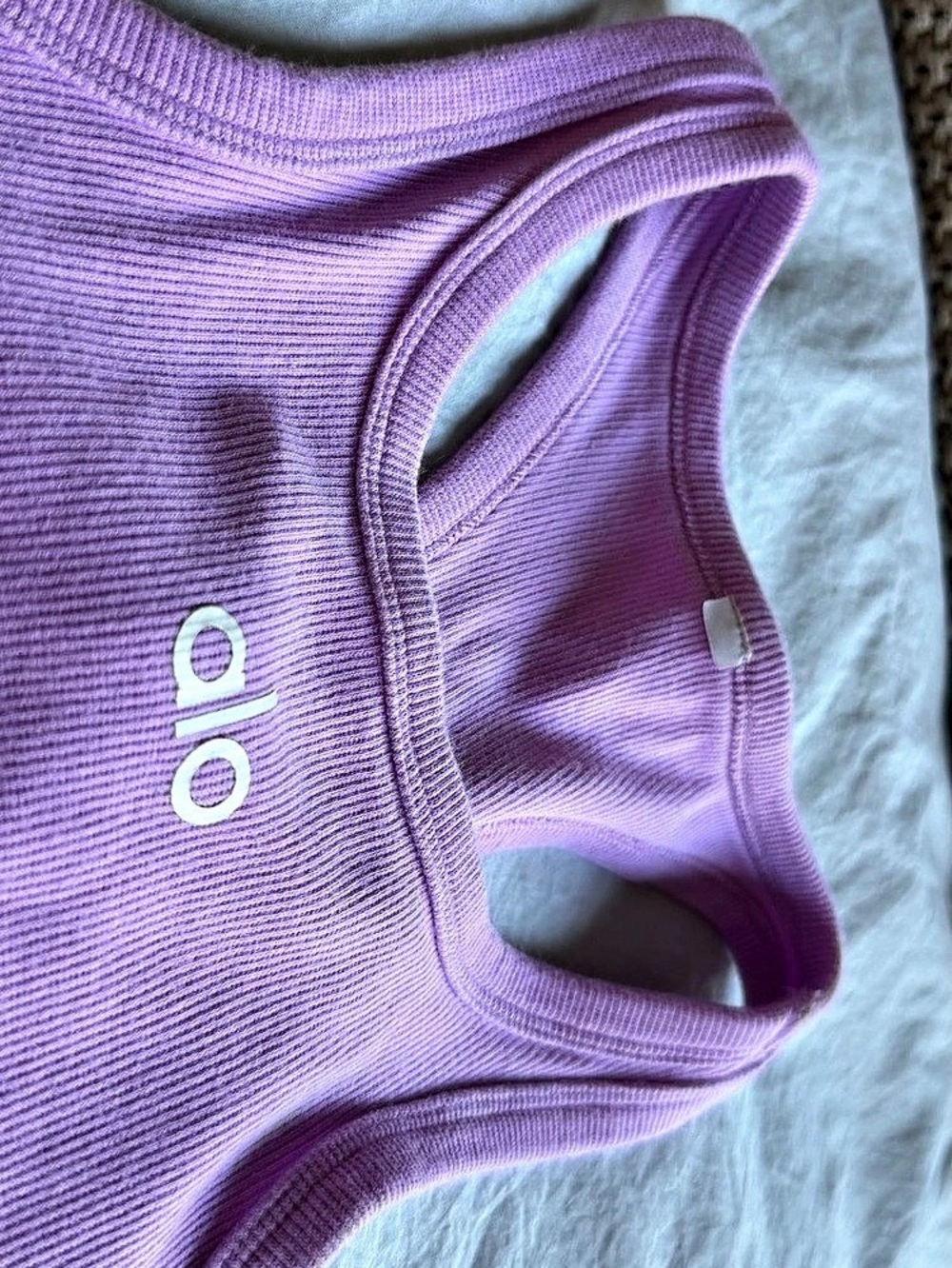Alo Crop Tank Top. - Picture 3 of 3